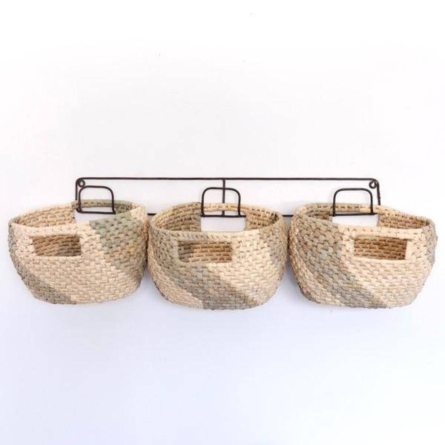 Metal Wall Hanging Rack w/ 3 Seagrass Baskets