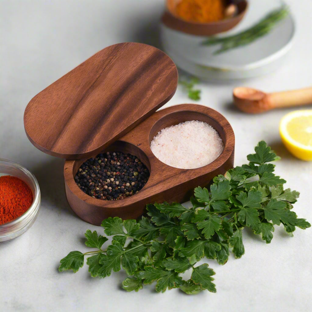 Salt & Pepper Pinch Pot w/ Cover (ONLINE EXCLUSIVE)