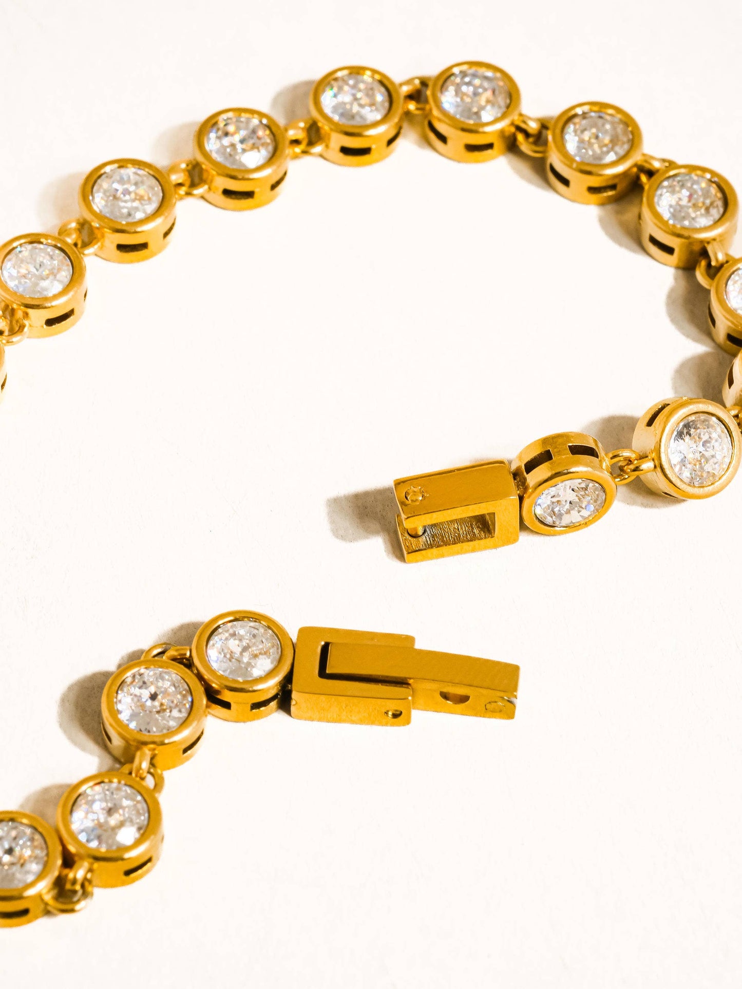 Gold Round Stone Bracelet