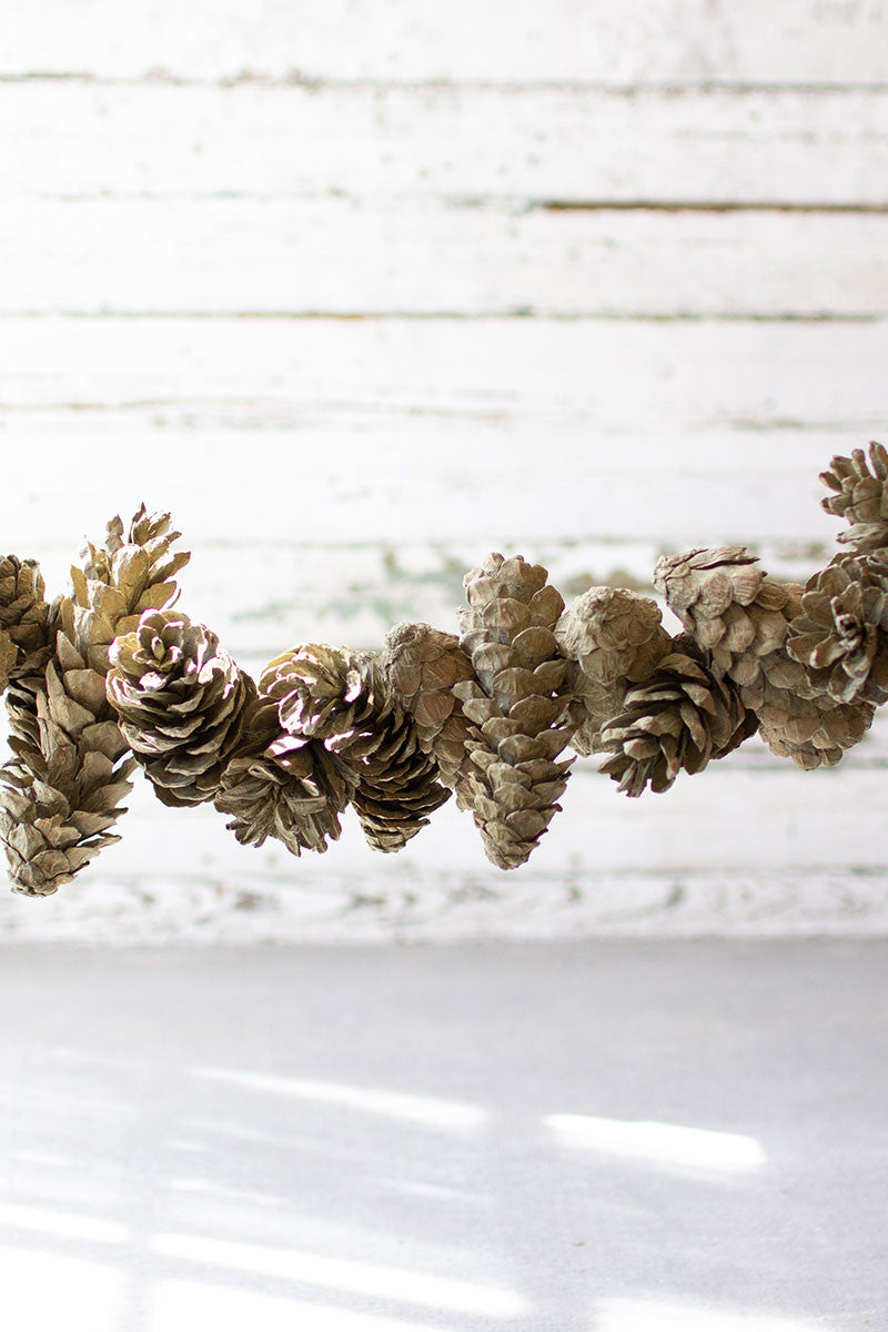 Pinecone Garland