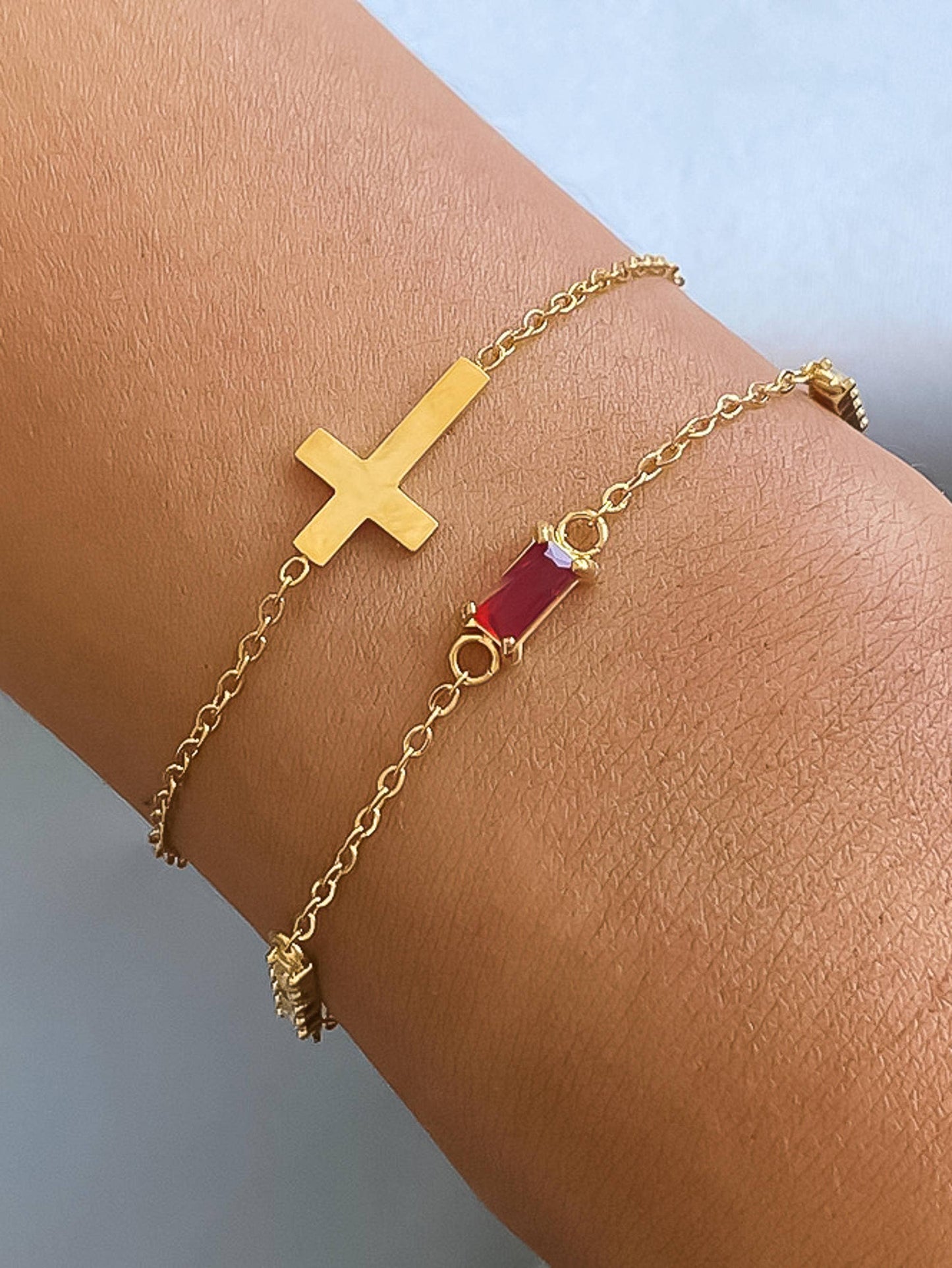 Esther 18K Gold Non-Tarnish Layered Cross CZ Bracelet: Yellow Gold