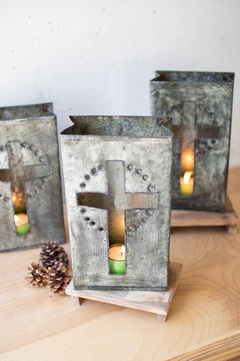 Metal Cross Luminary