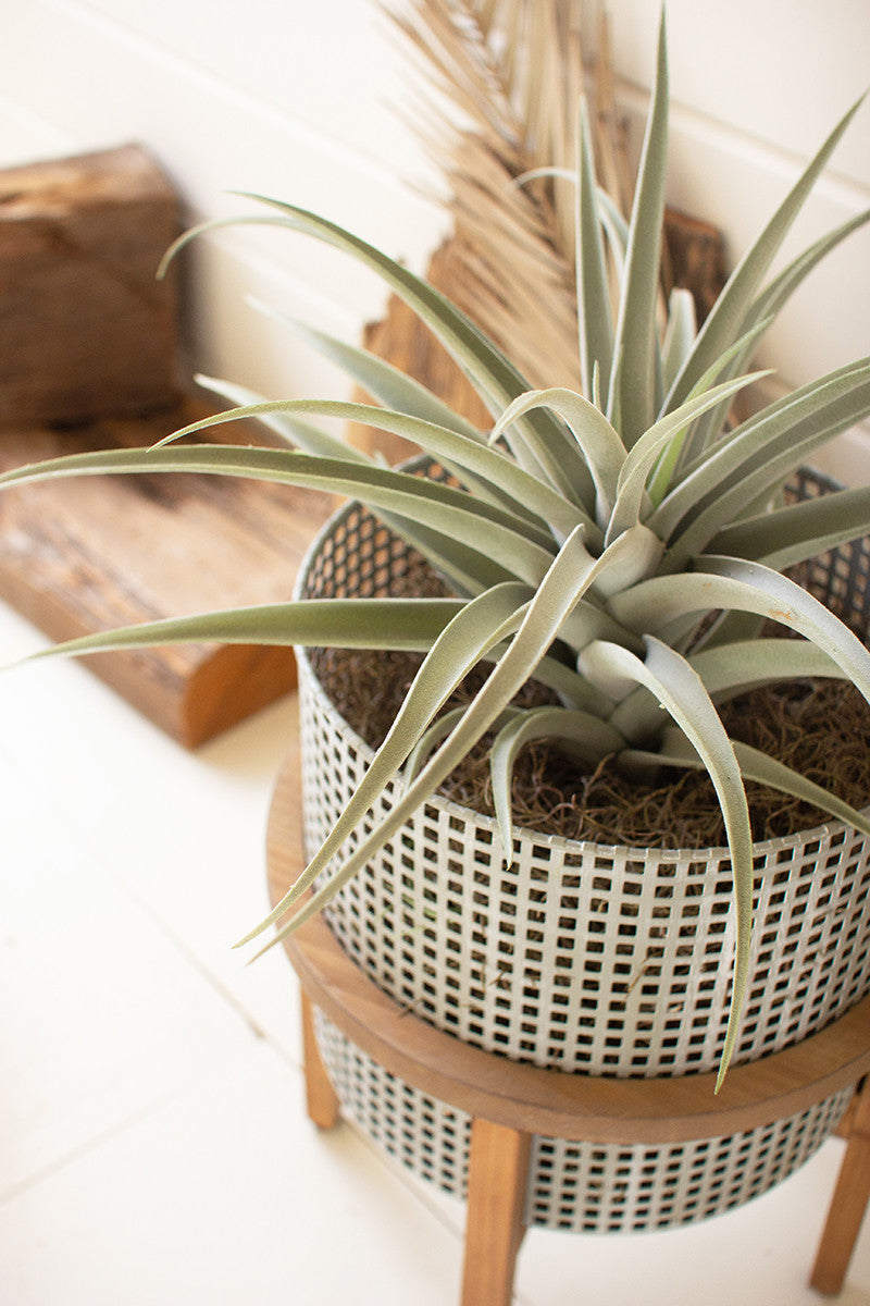 Woven Metal Planter & Stand