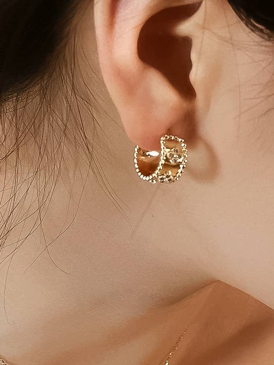 18K Gold Floral Hoop