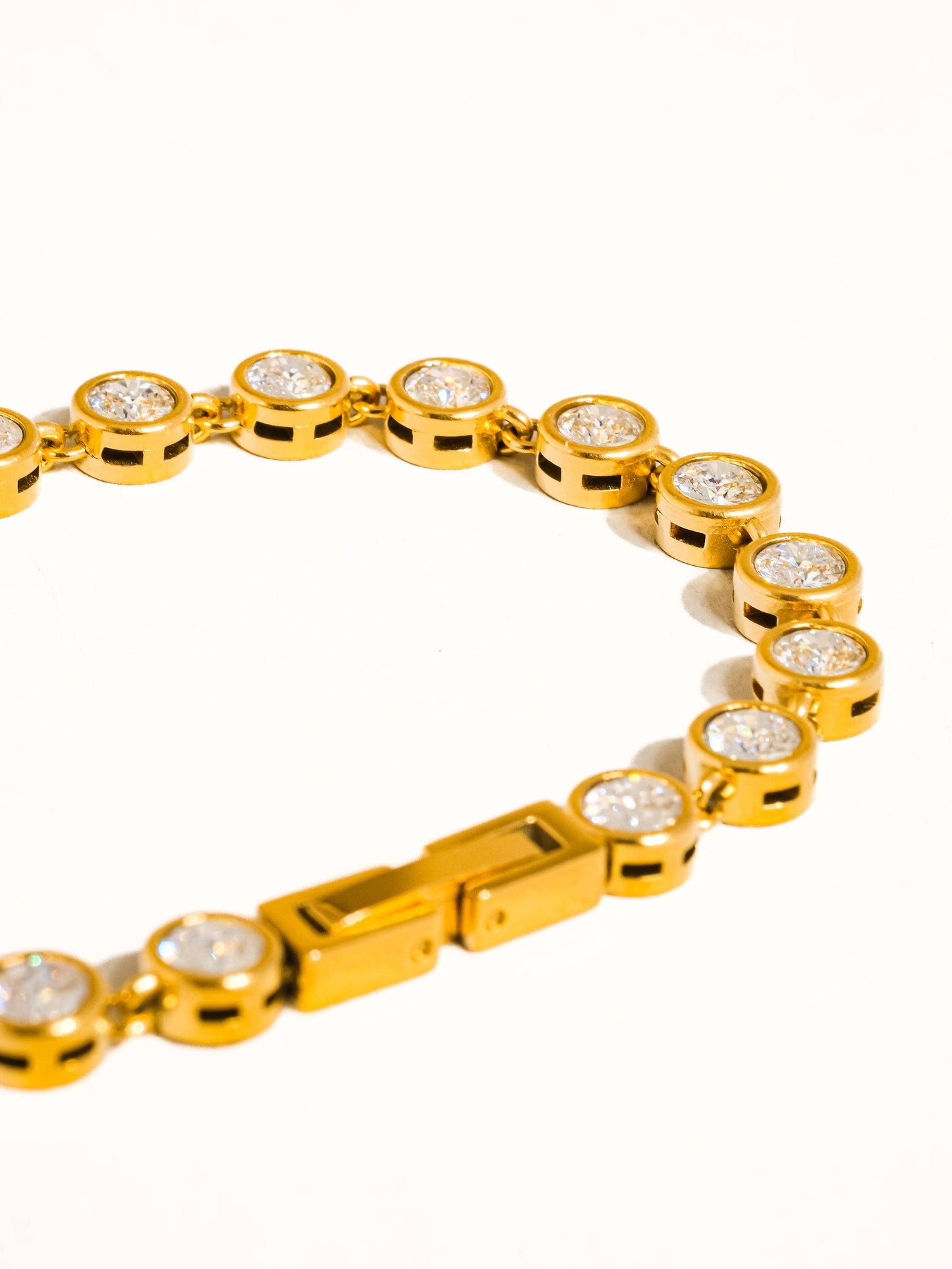 Gold Round Stone Bracelet