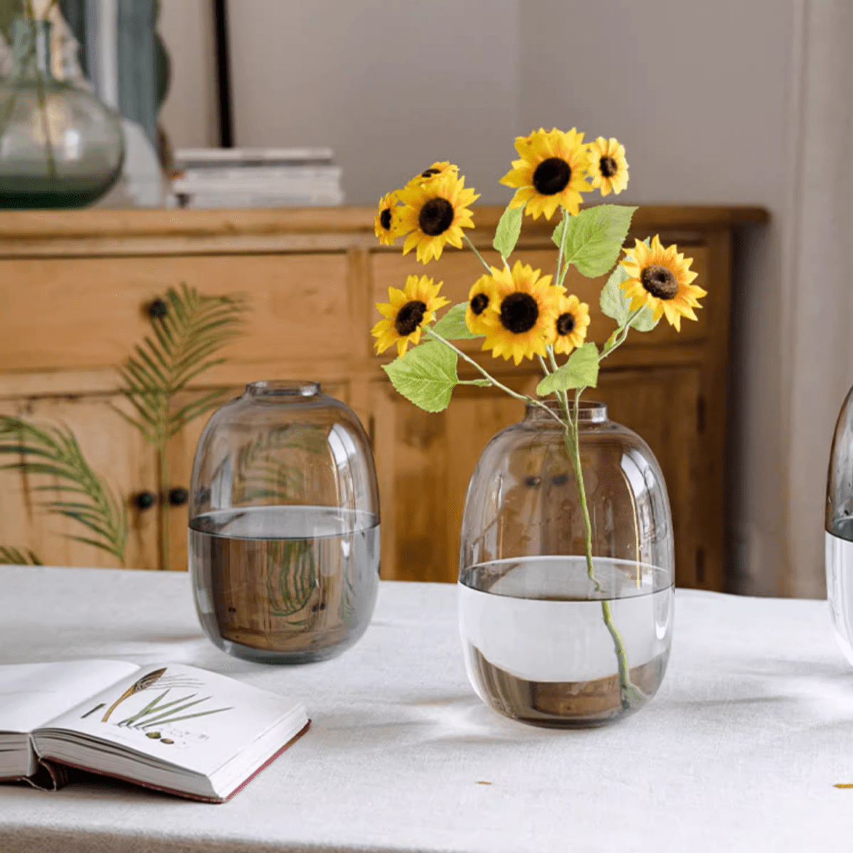 Modern Clear Glass Vase (ONLINE EXCLUSIVE)