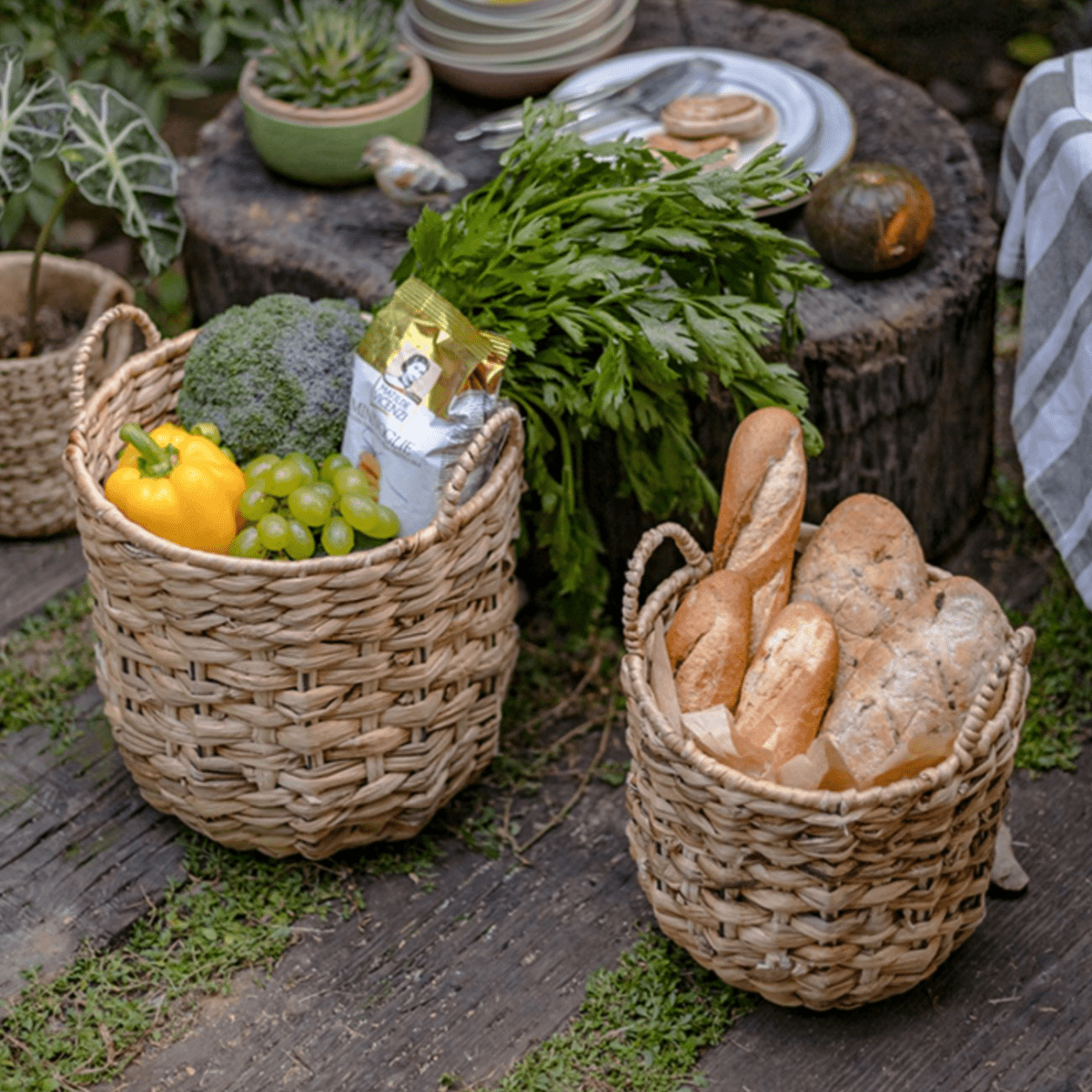 Natural Straw Round Basket (ONLINE EXCLUSIVE)