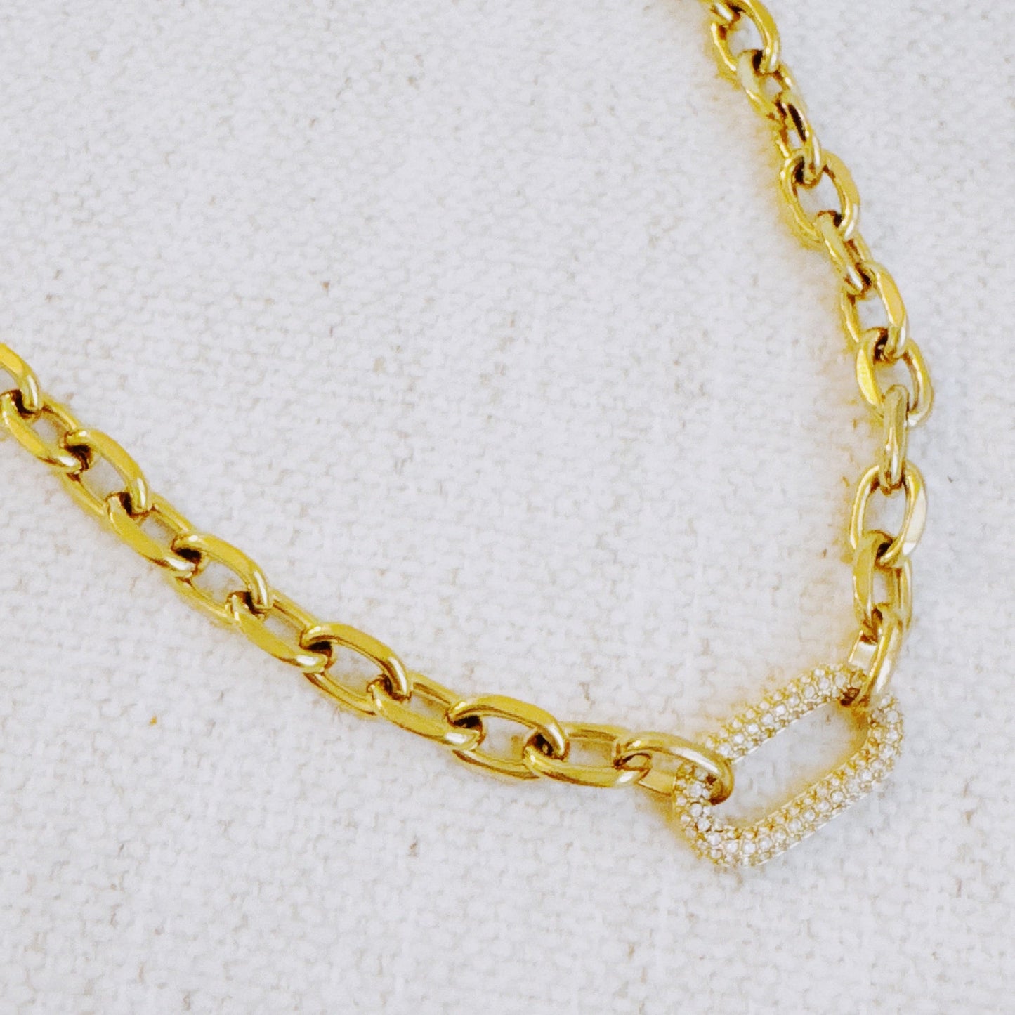 Lock Chain Necklace (ONLINE EXCLUSIVE)